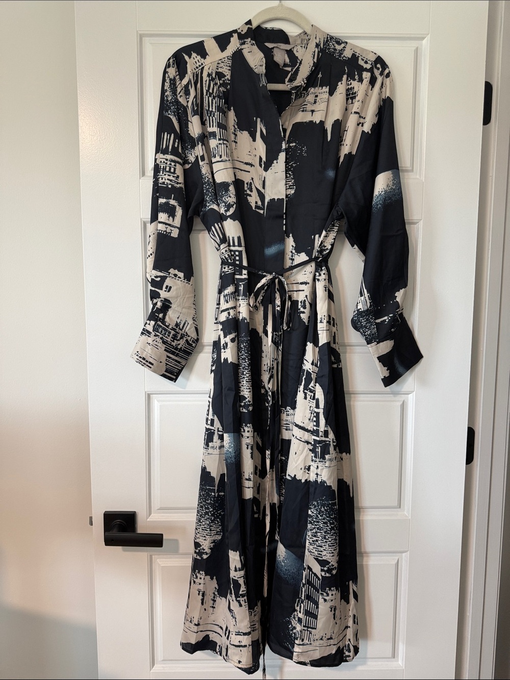 H&M Abstract-Print Long Sleeve Midi Dress in Black and Cream